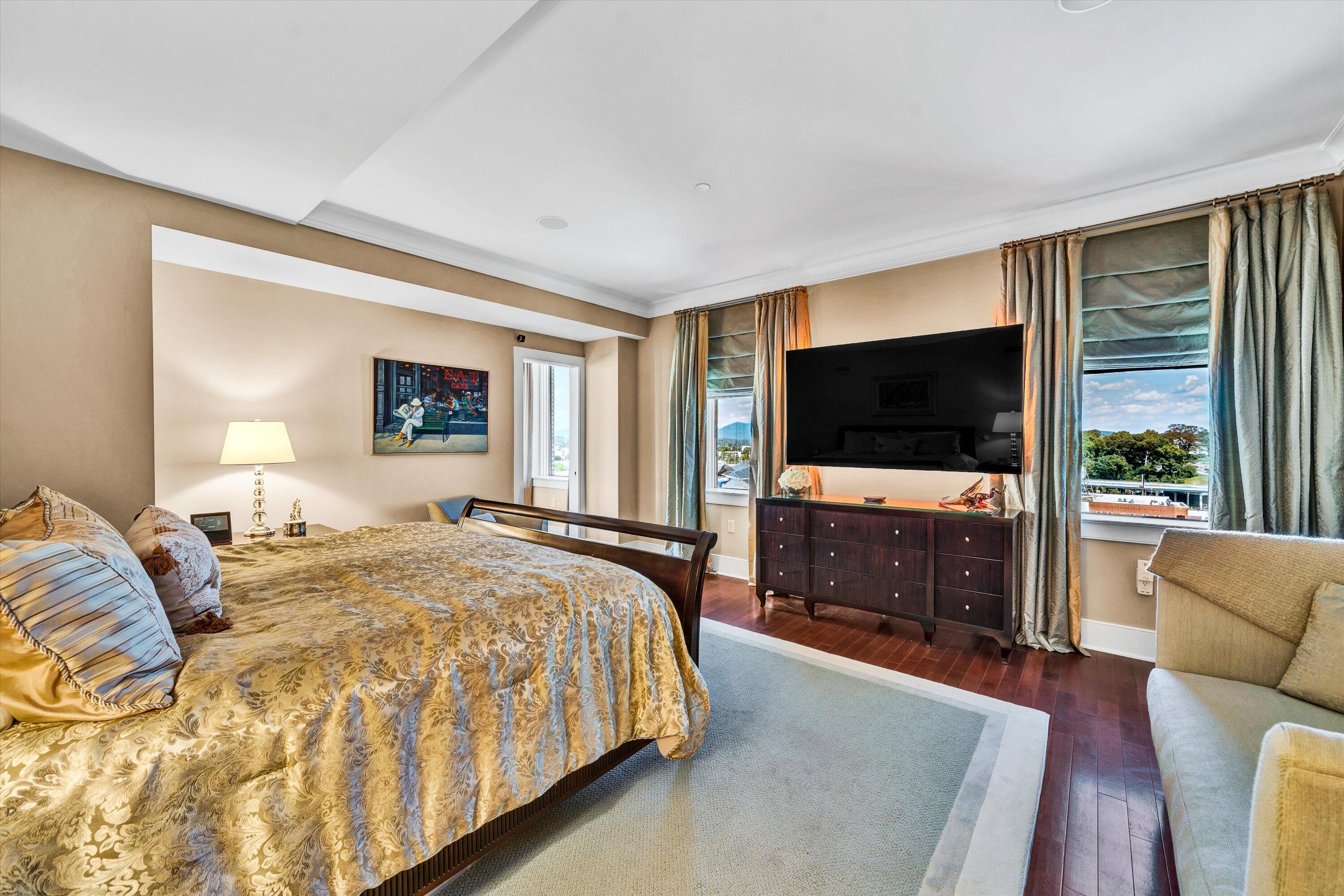 204 Jefferson ST SE Unit: 10