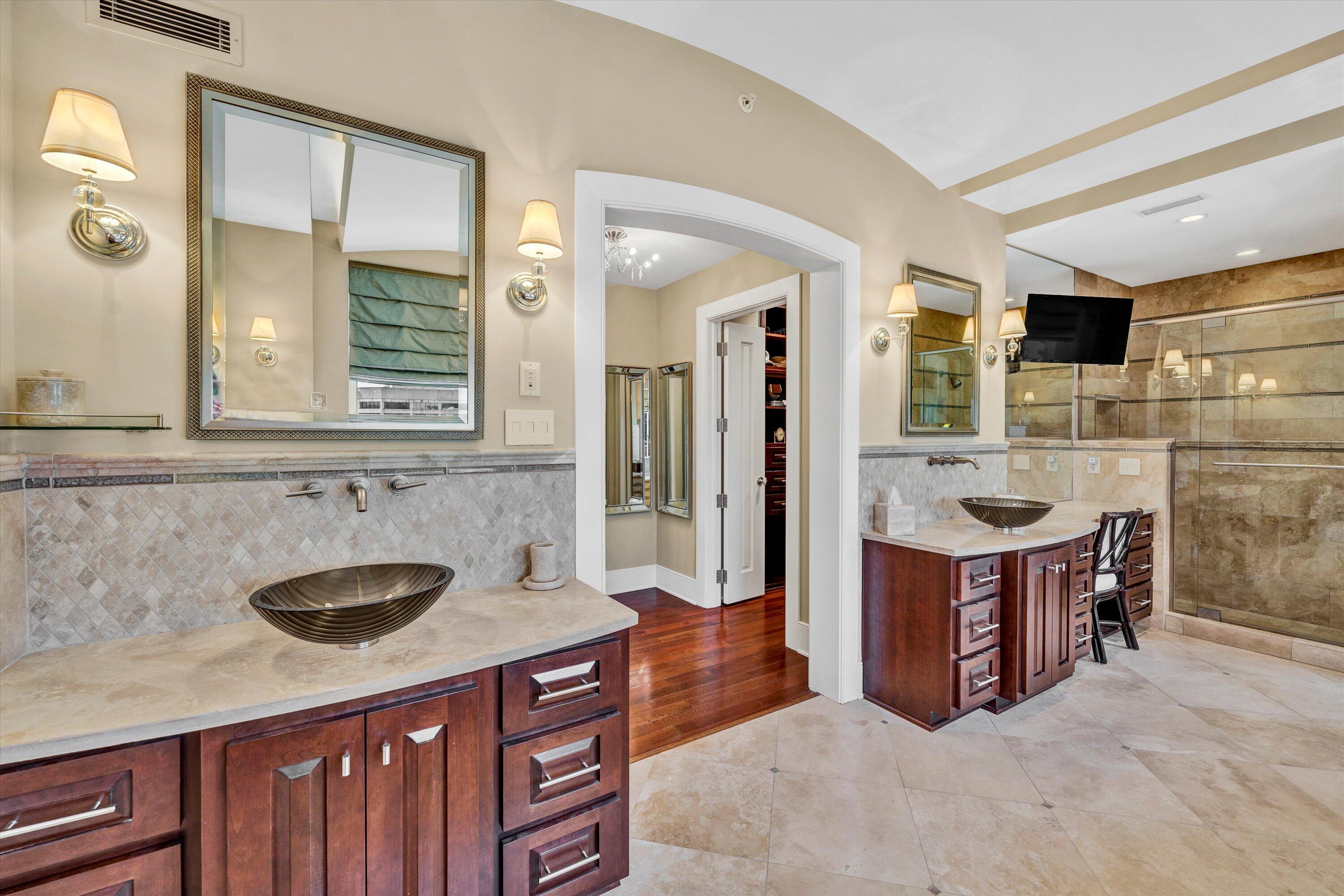 204 Jefferson ST SE Unit: 10