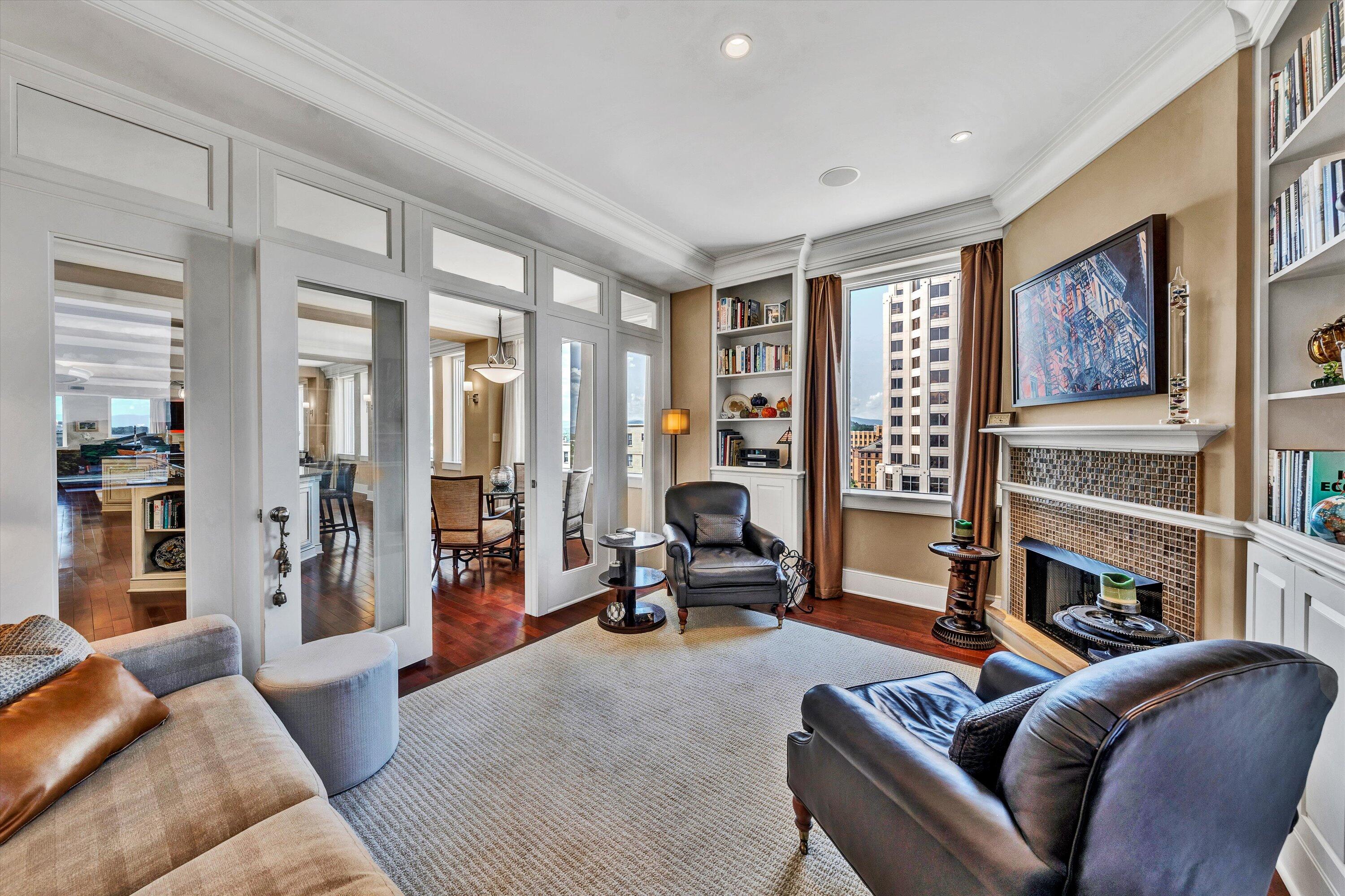 204 Jefferson ST SE Unit: 10