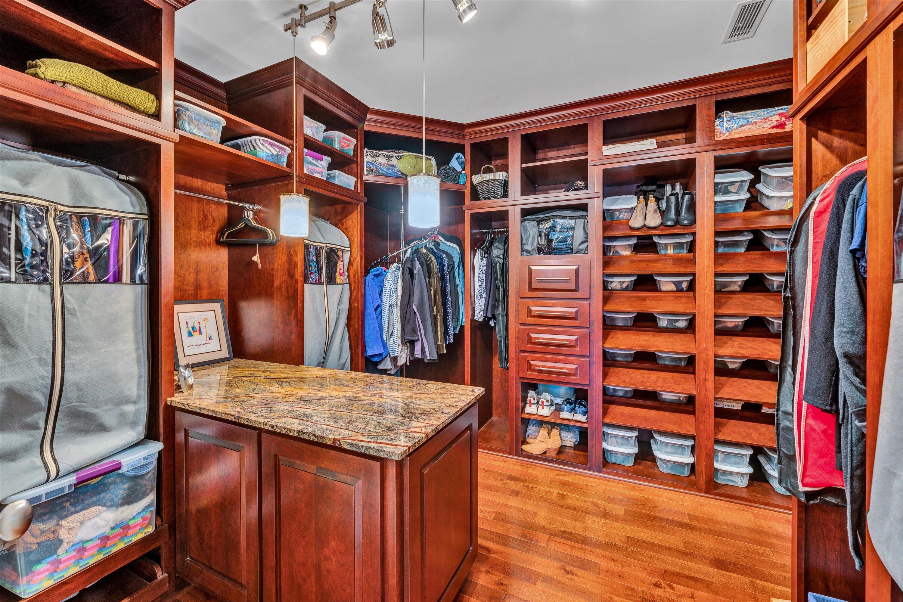 204 Jefferson ST SE Unit: 10