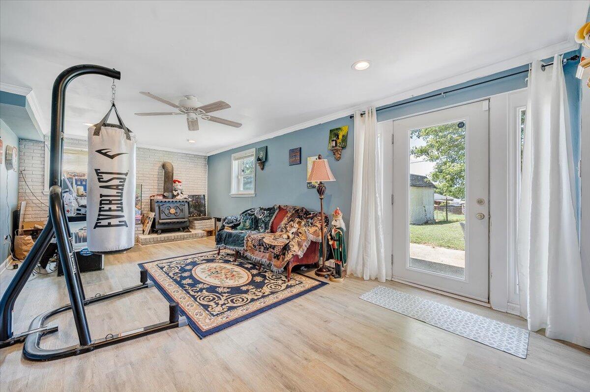 2926 Diplomat DR