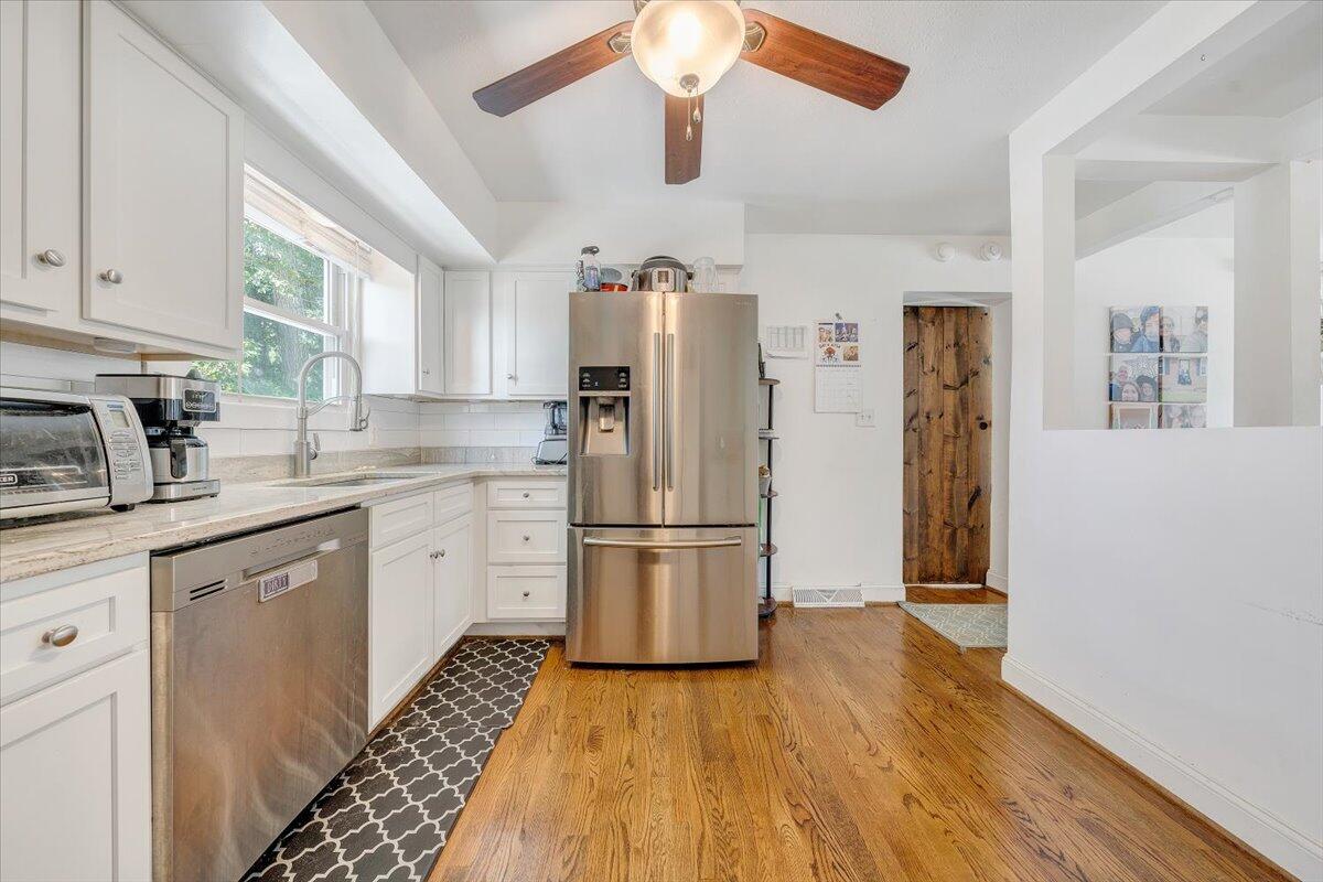 2926 Diplomat DR