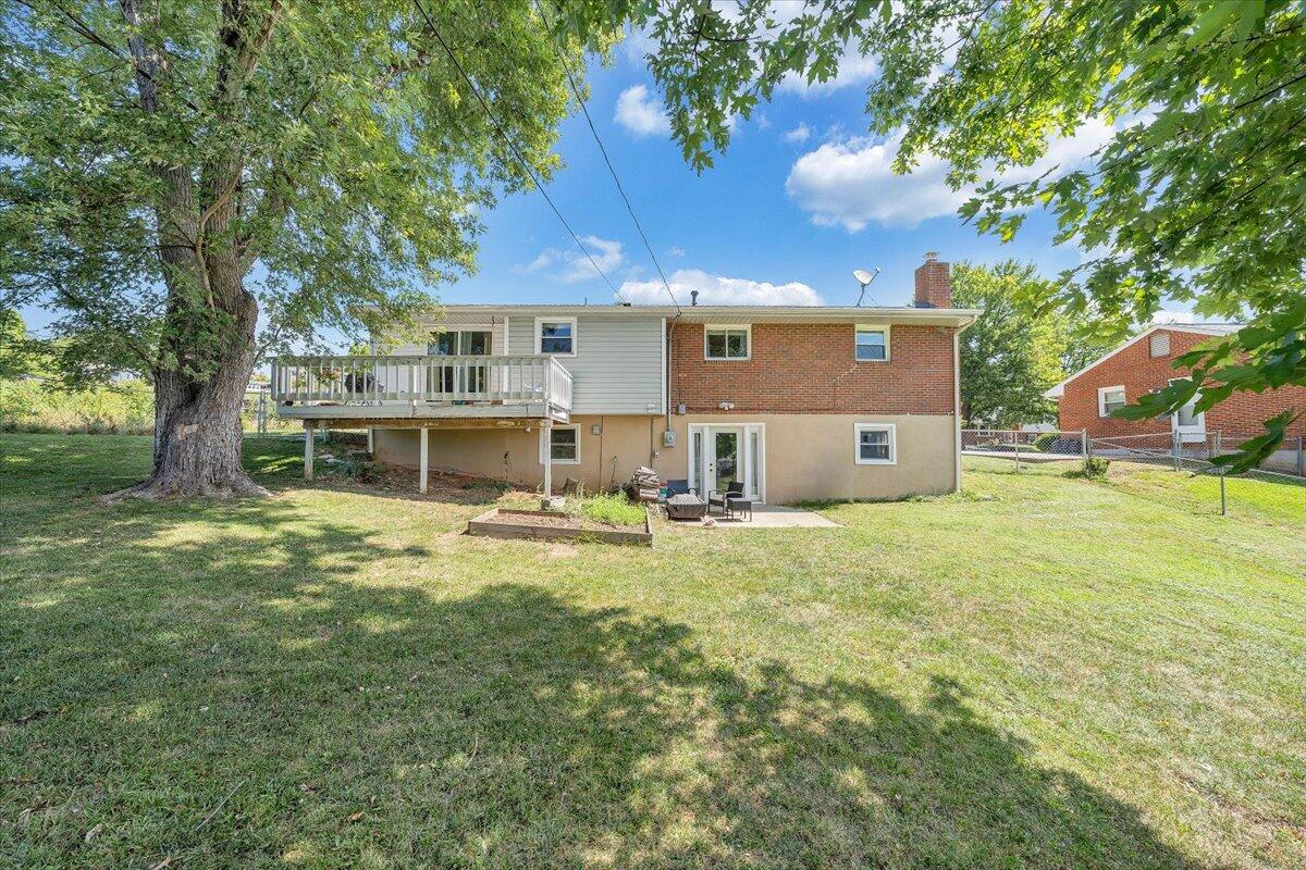 2926 Diplomat DR