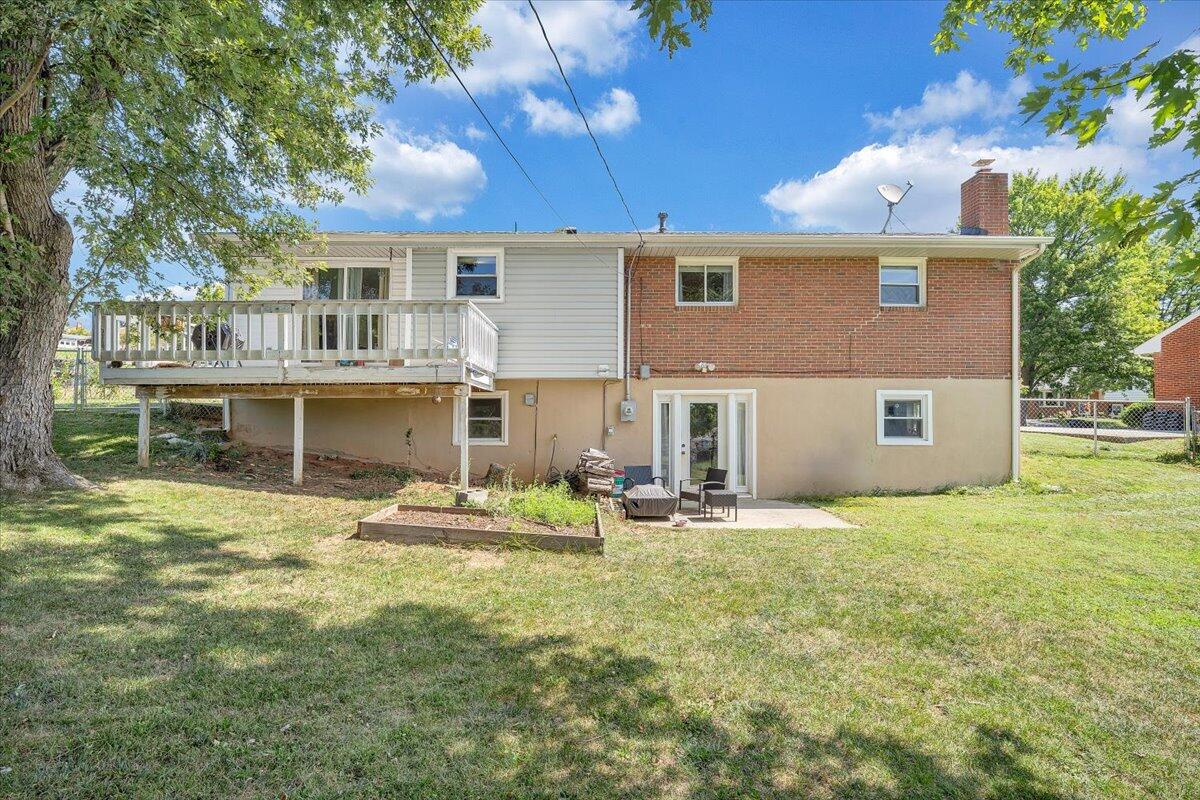 2926 Diplomat DR