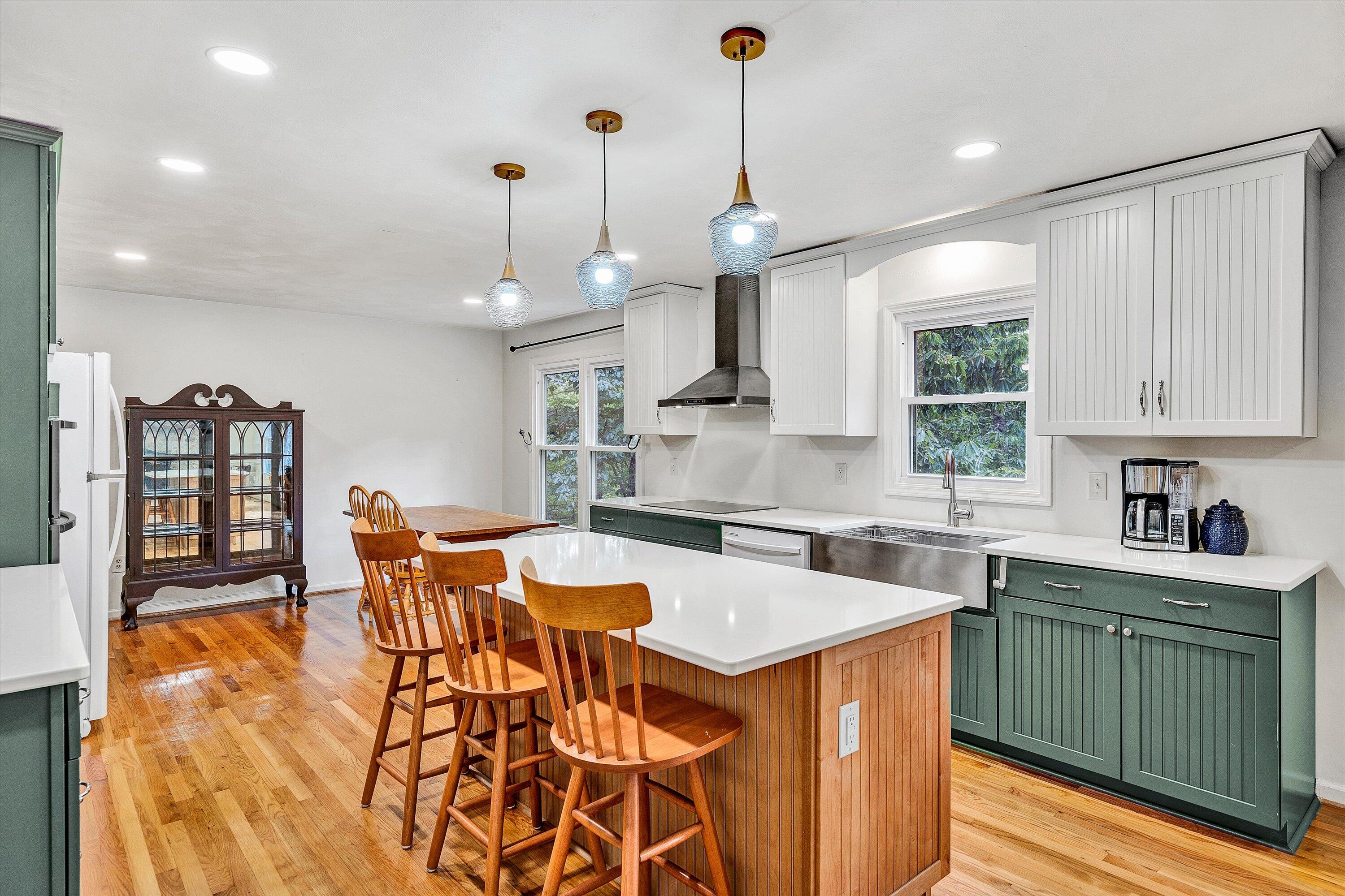 1942 Laurel Mountain DR