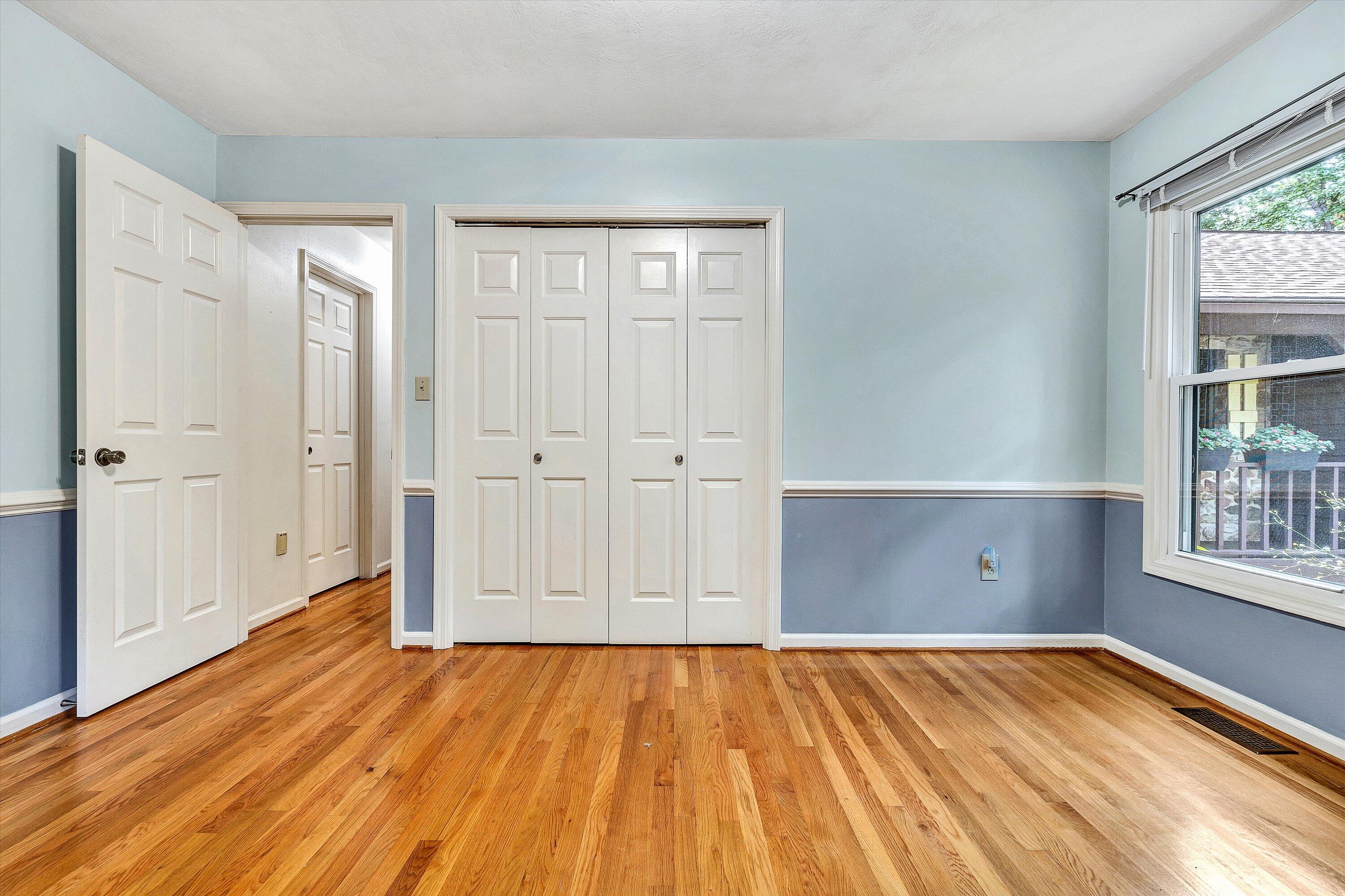 1942 Laurel Mountain DR
