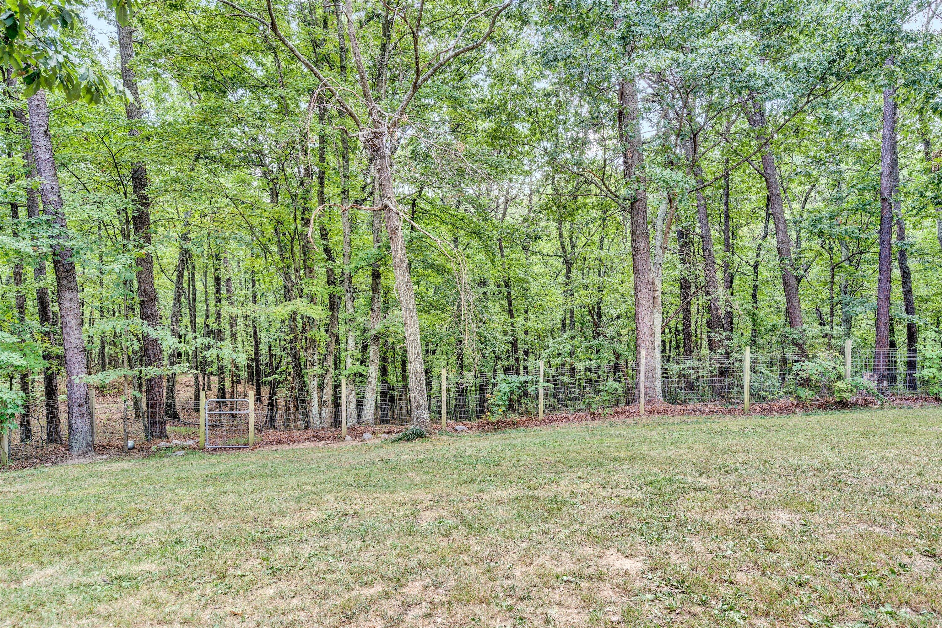 1942 Laurel Mountain DR