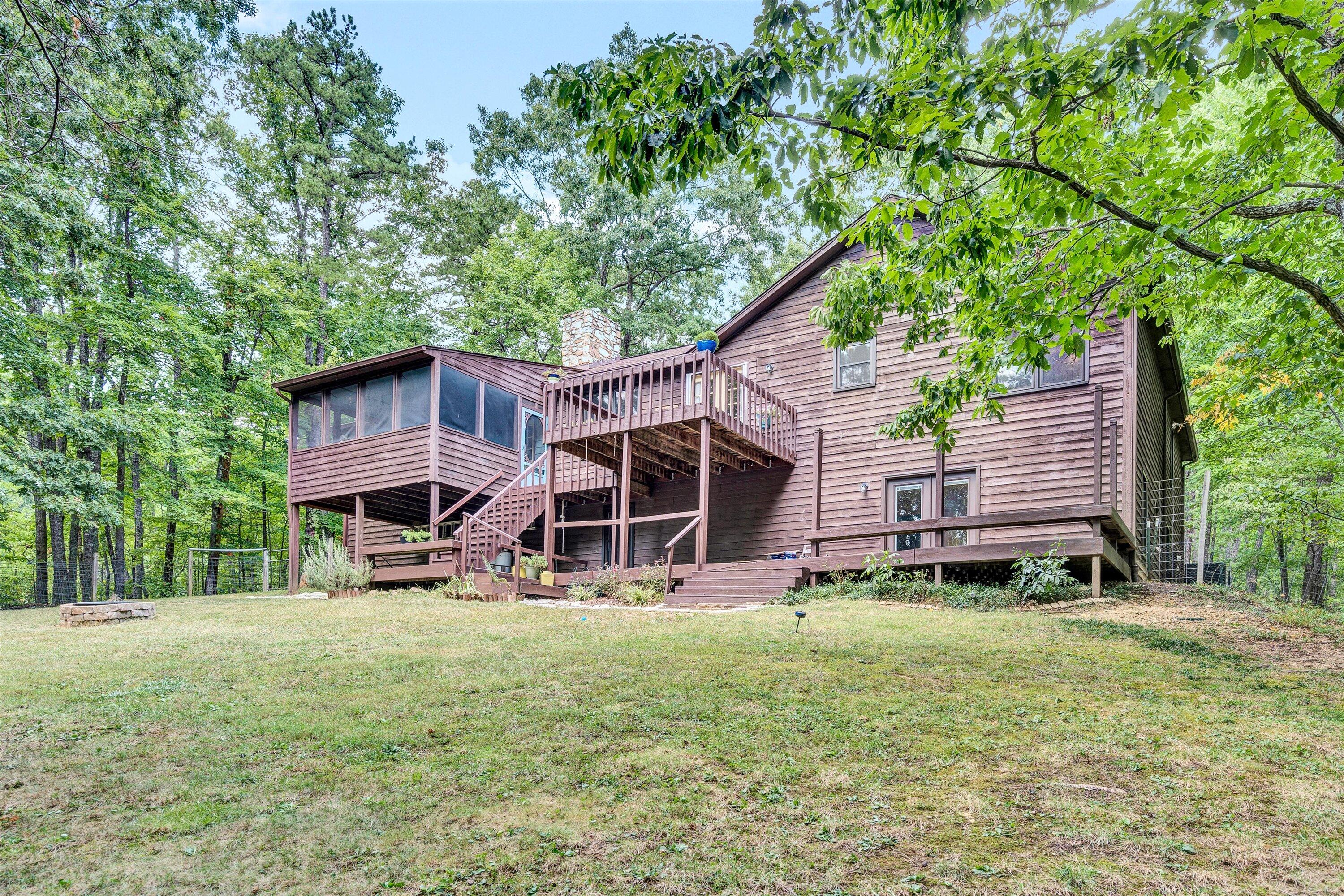 1942 Laurel Mountain DR