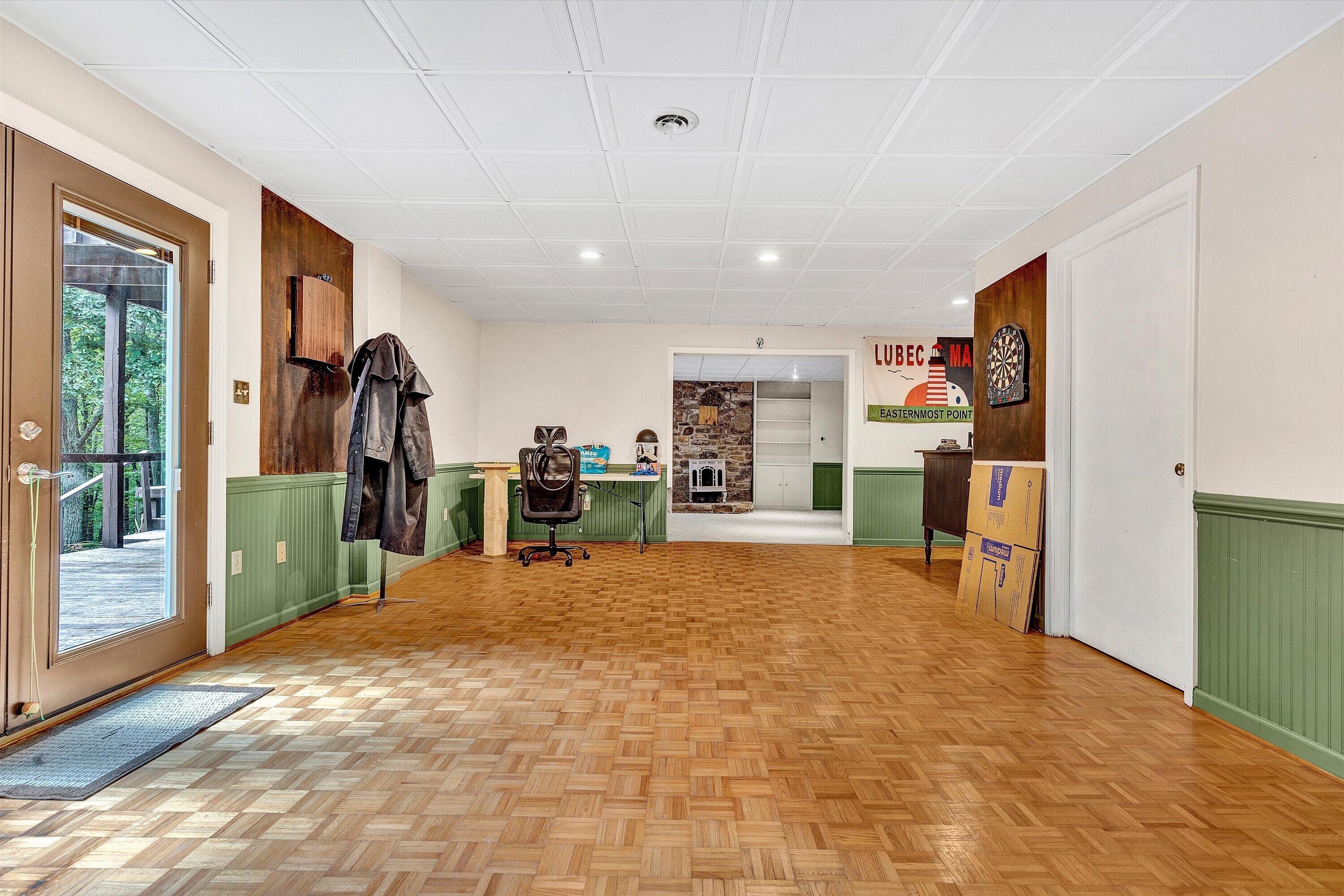 1942 Laurel Mountain DR