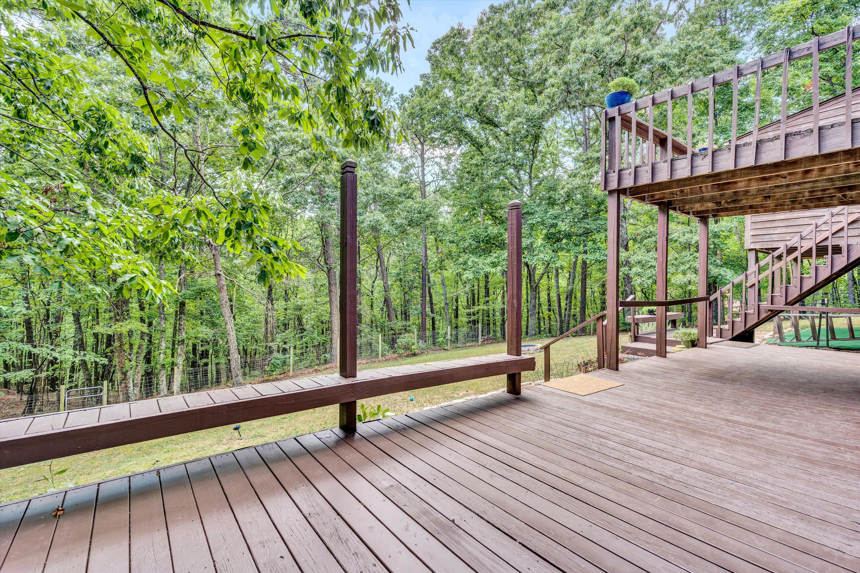 1942 Laurel Mountain DR
