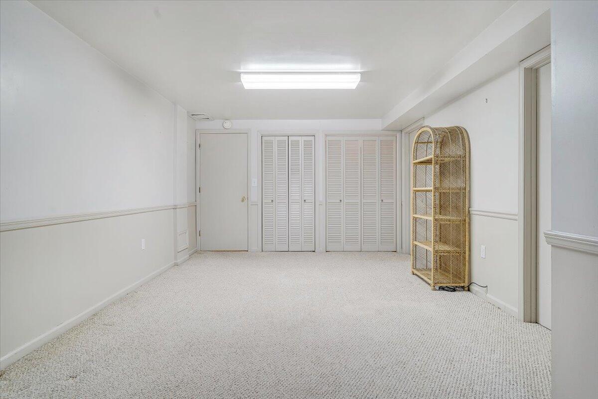 516 Howard DR