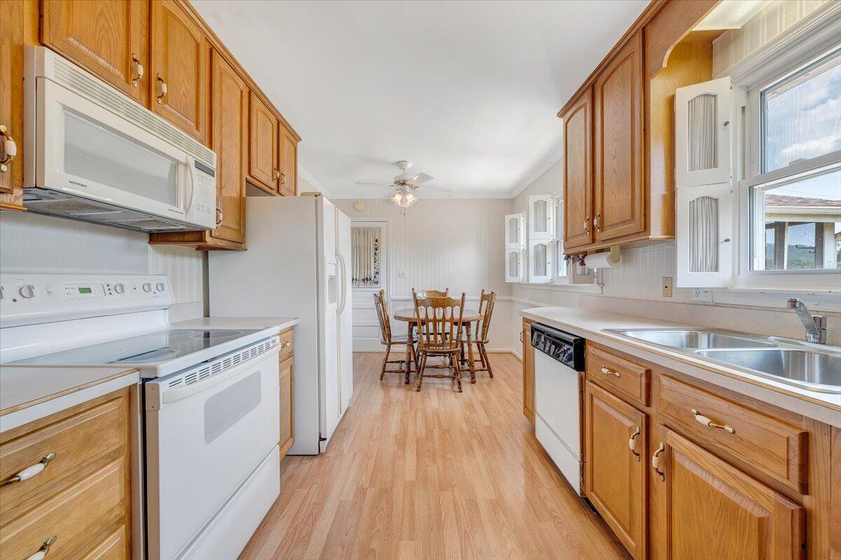 516 Howard DR