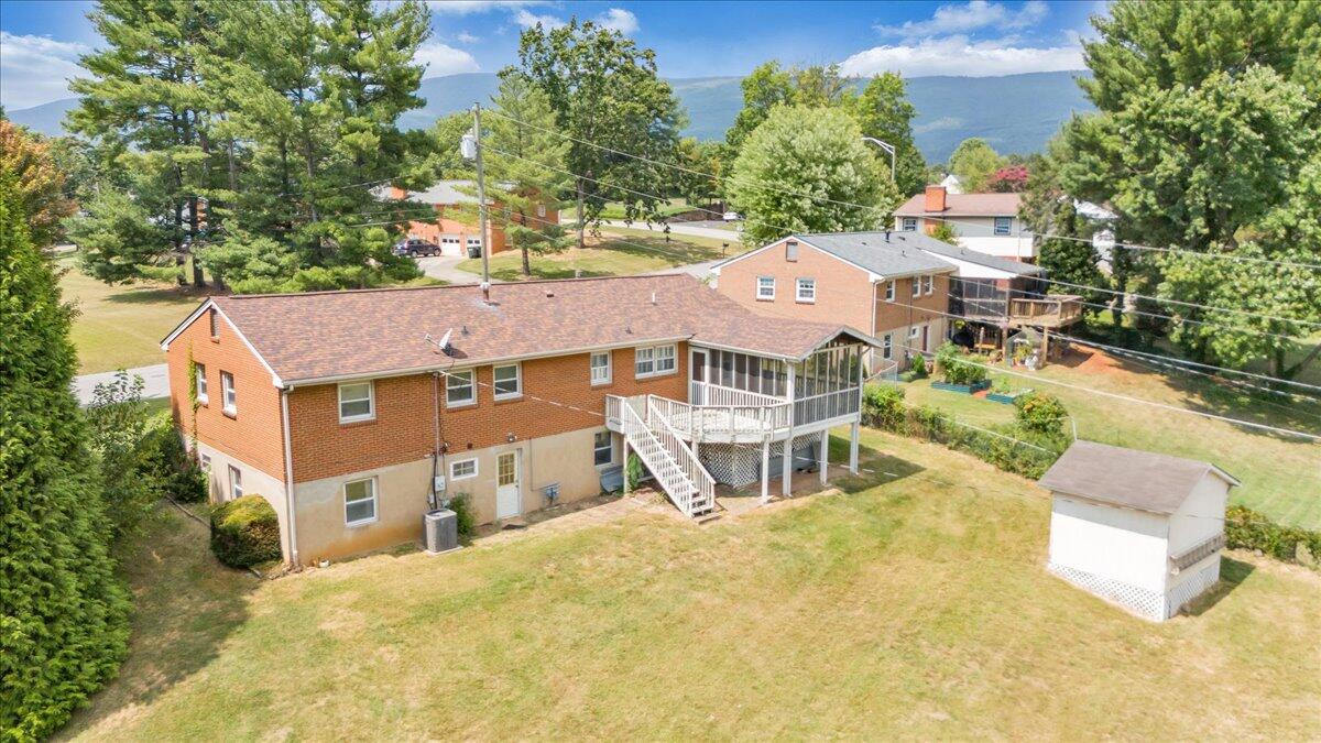 516 Howard DR