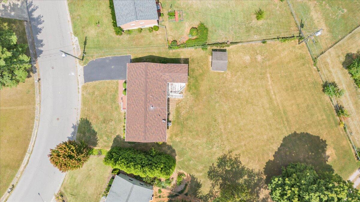 516 Howard DR