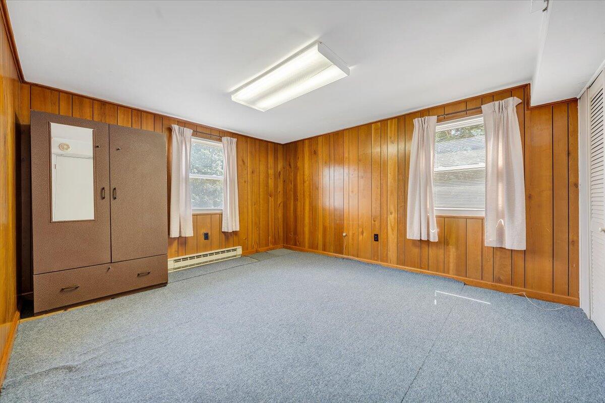 516 Howard DR