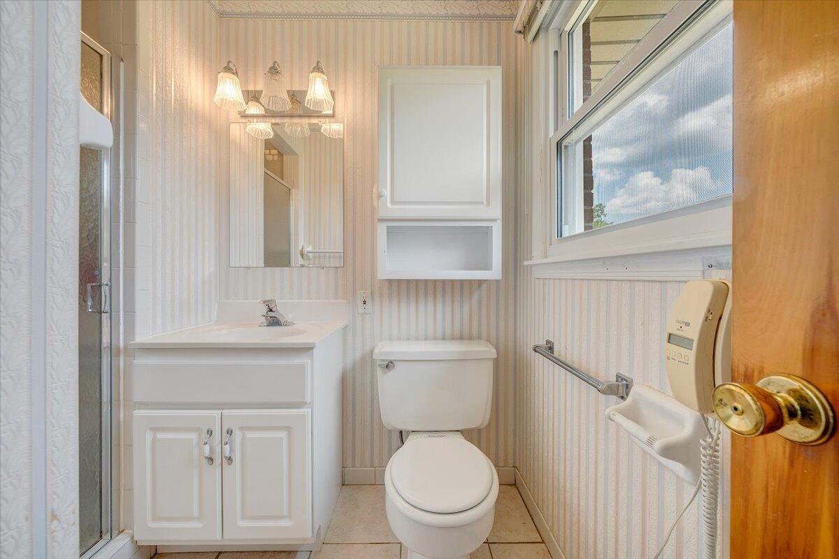 516 Howard DR
