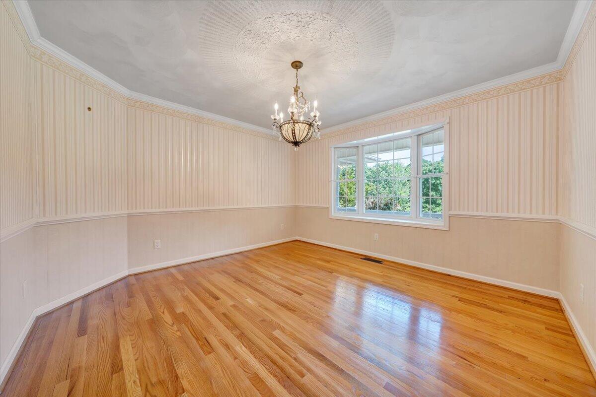 85 Walnut Springs LN