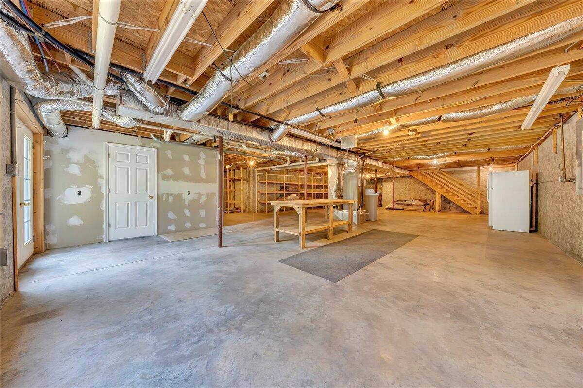 85 Walnut Springs LN