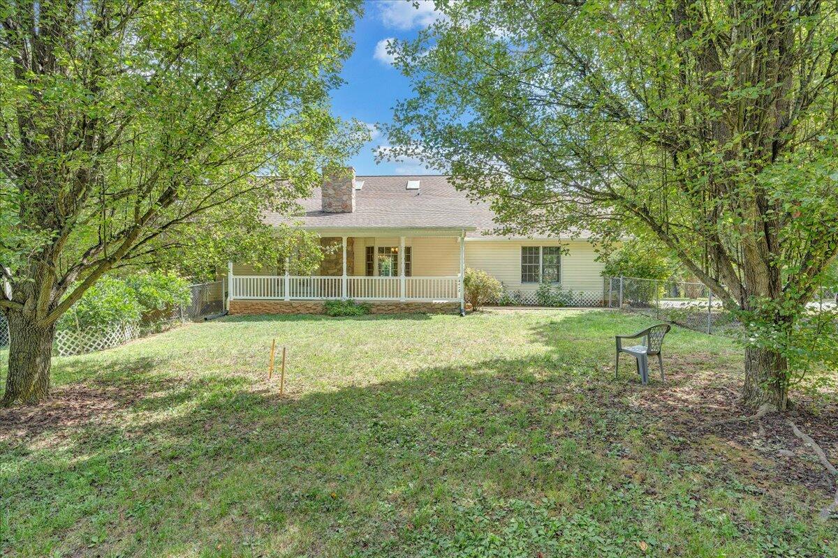 85 Walnut Springs LN