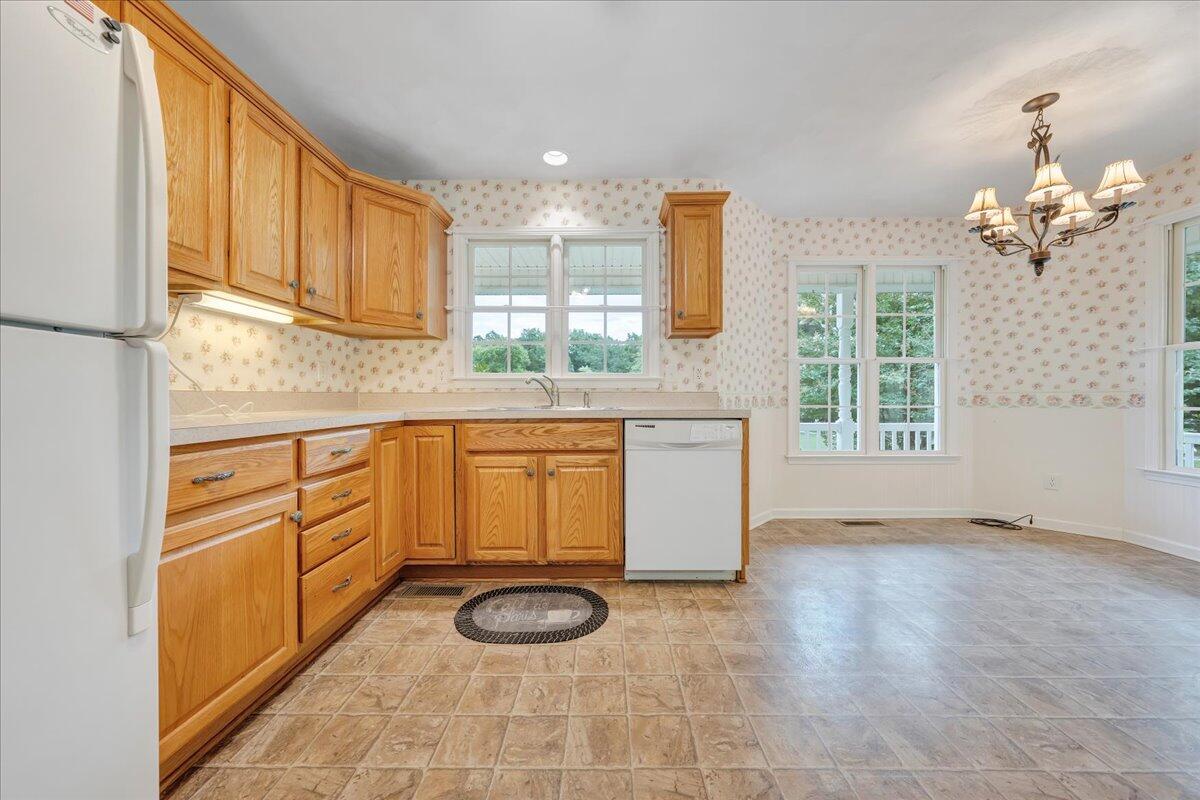 85 Walnut Springs LN