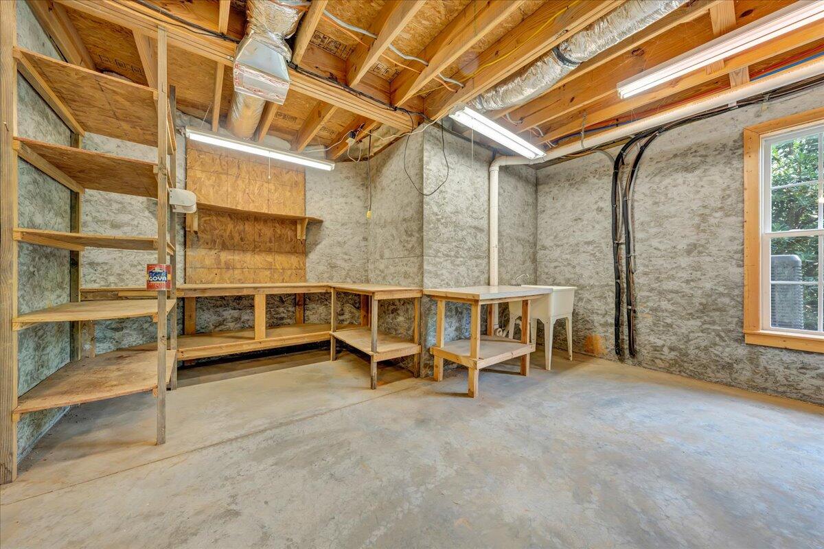 85 Walnut Springs LN