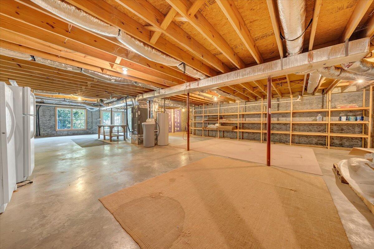 85 Walnut Springs LN