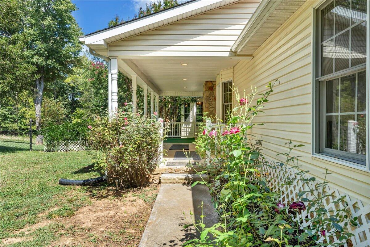 85 Walnut Springs LN