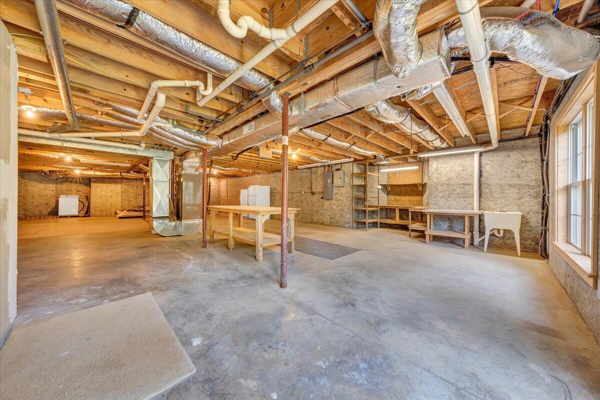 85 Walnut Springs LN