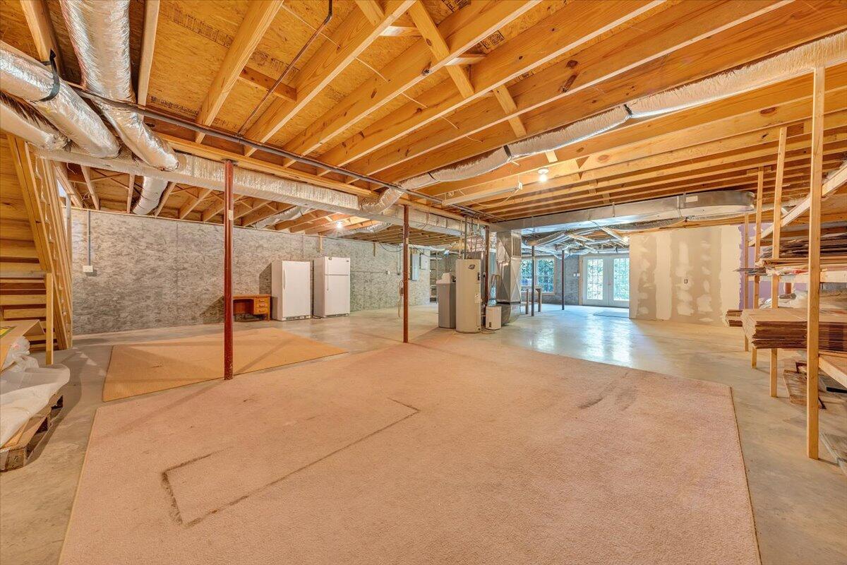 85 Walnut Springs LN