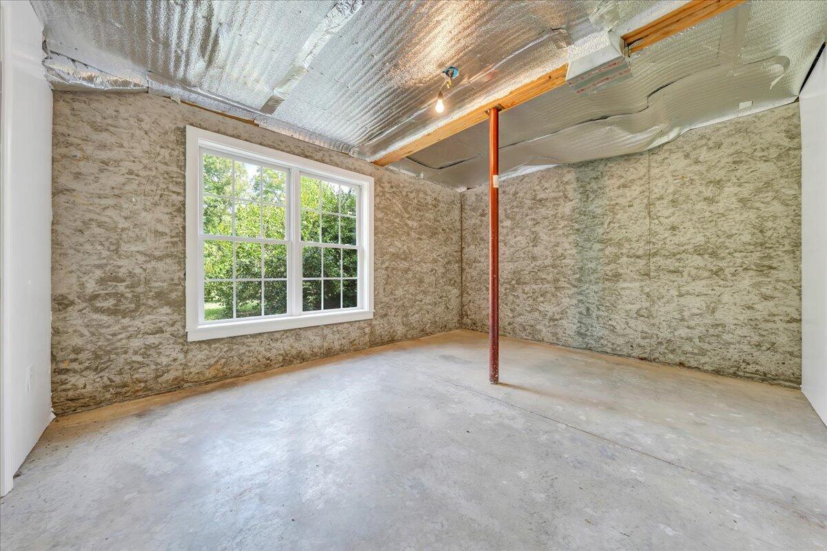 85 Walnut Springs LN