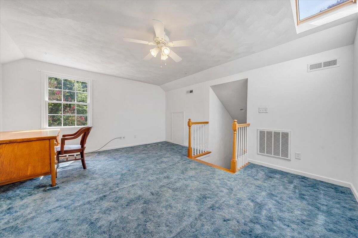 85 Walnut Springs LN