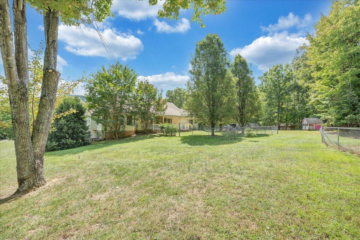 85 Walnut Springs LN