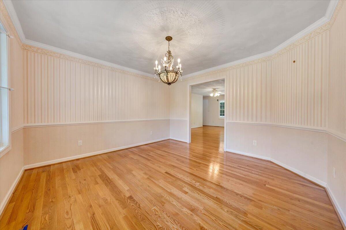 85 Walnut Springs LN