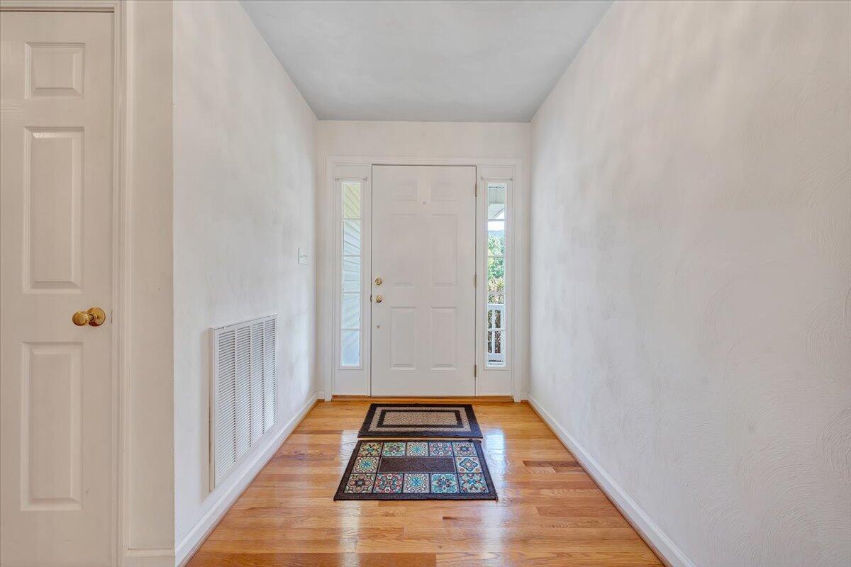 85 Walnut Springs LN