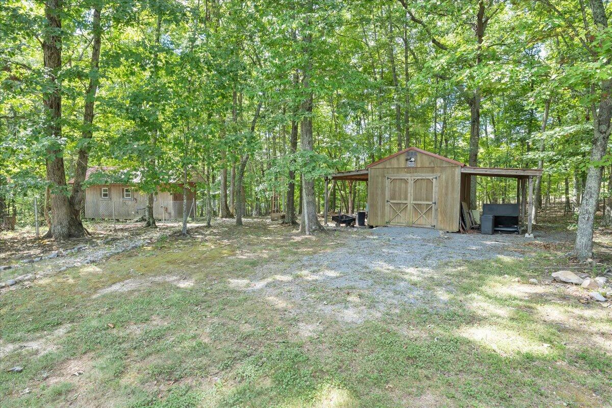 85 Walnut Springs LN