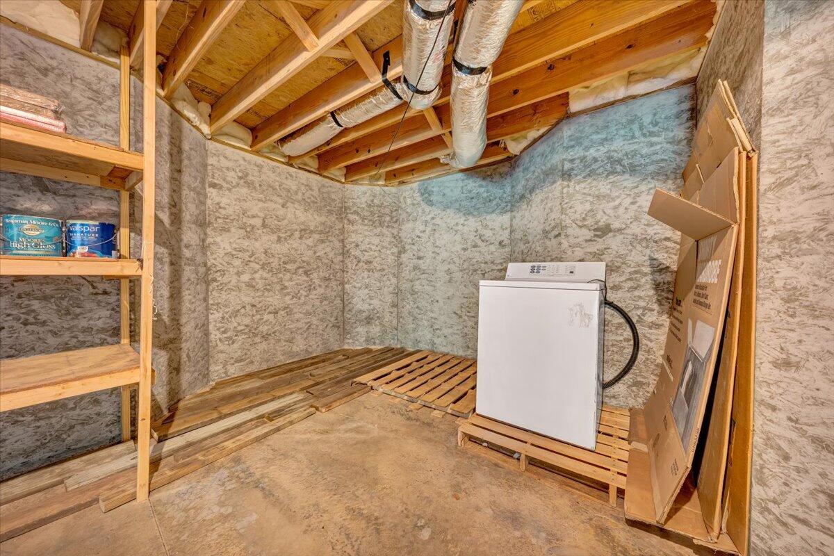 85 Walnut Springs LN