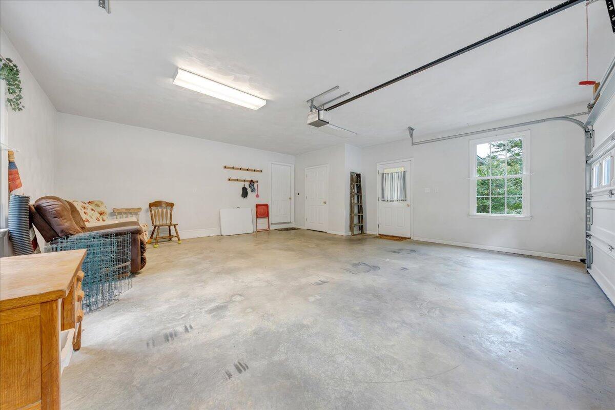 85 Walnut Springs LN