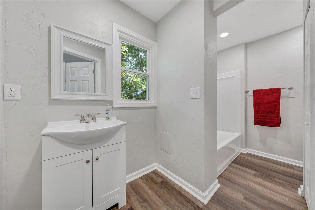 130 Angel DR