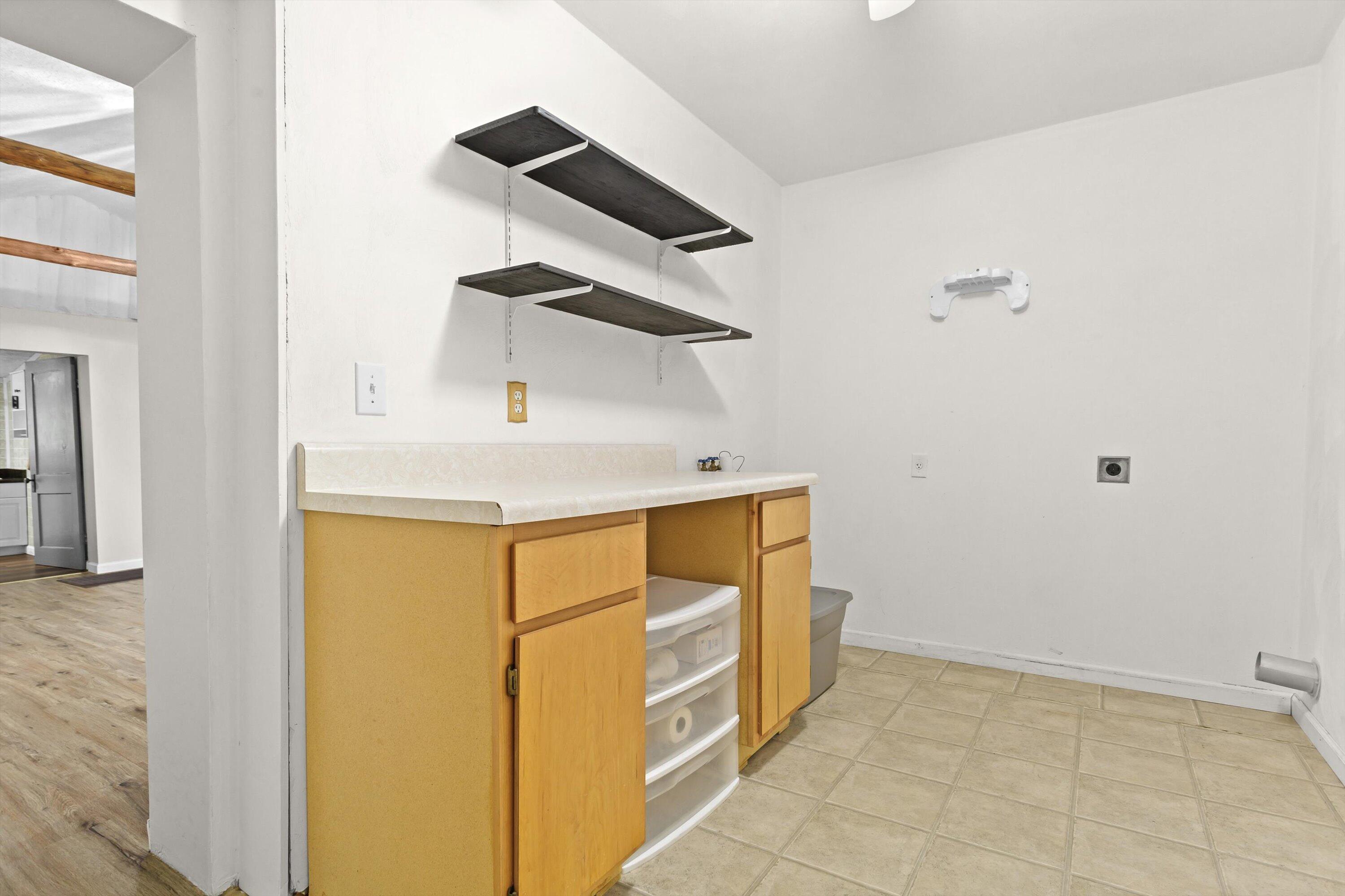 1115 Skyview RD
