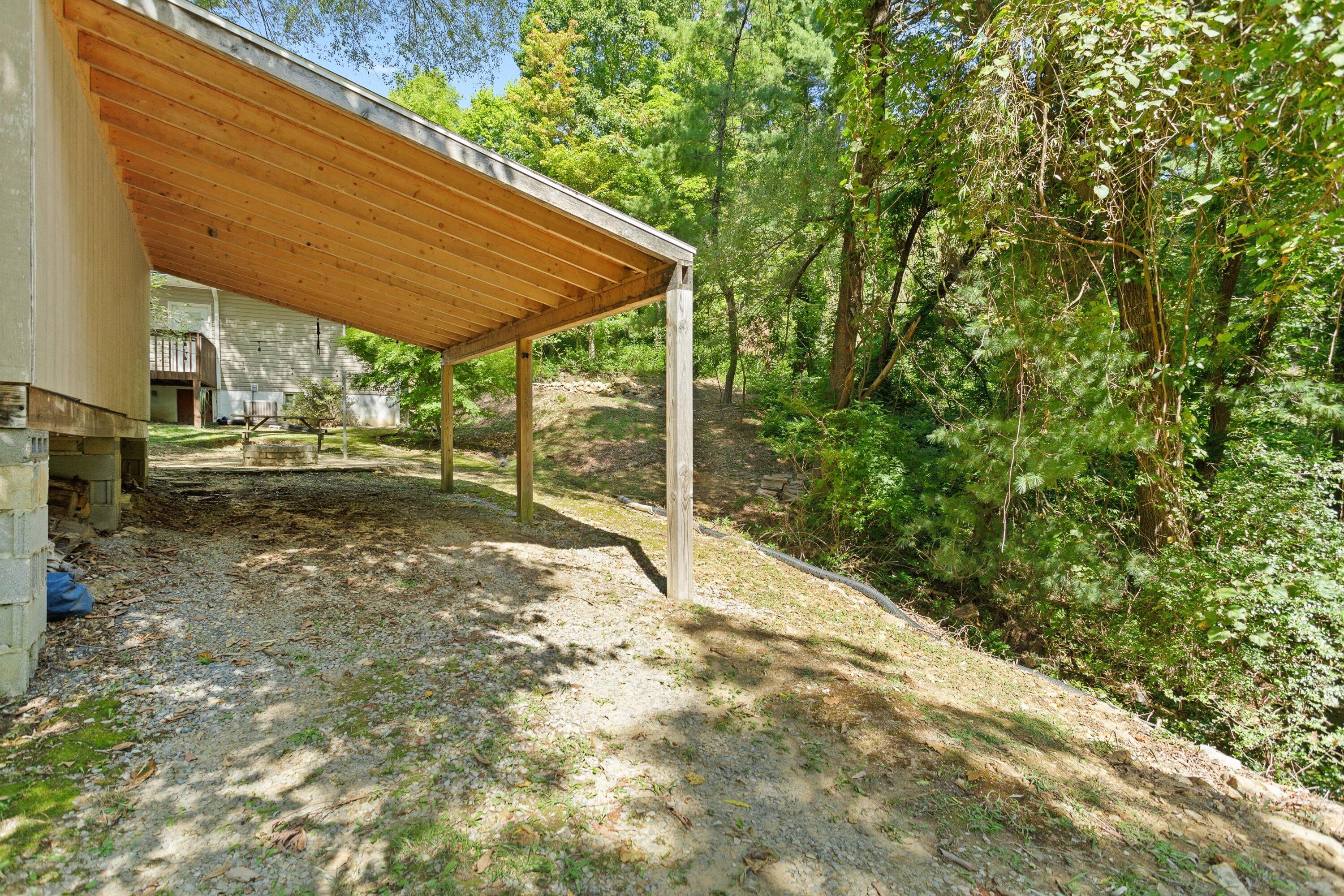 1115 Skyview RD
