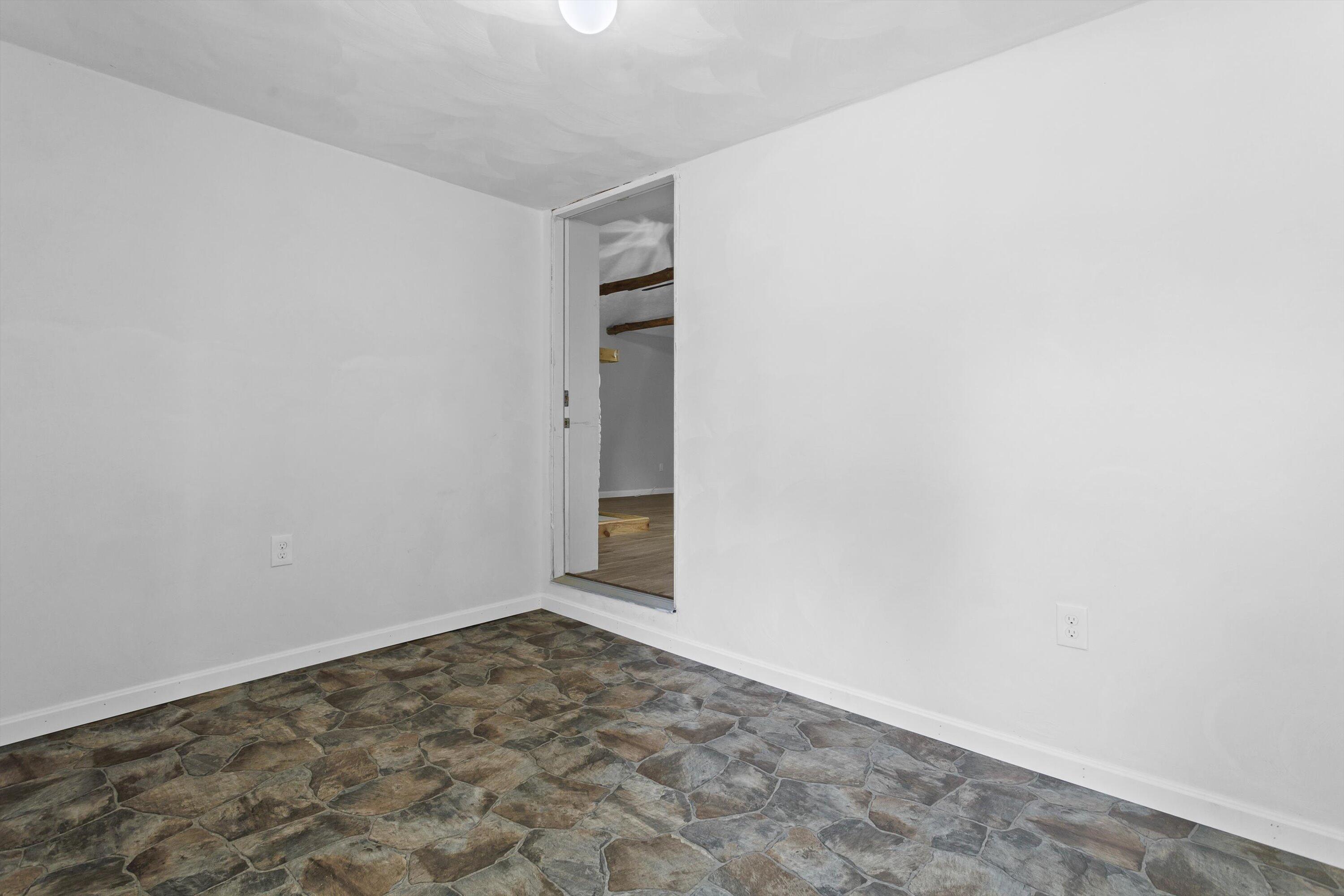 1115 Skyview RD