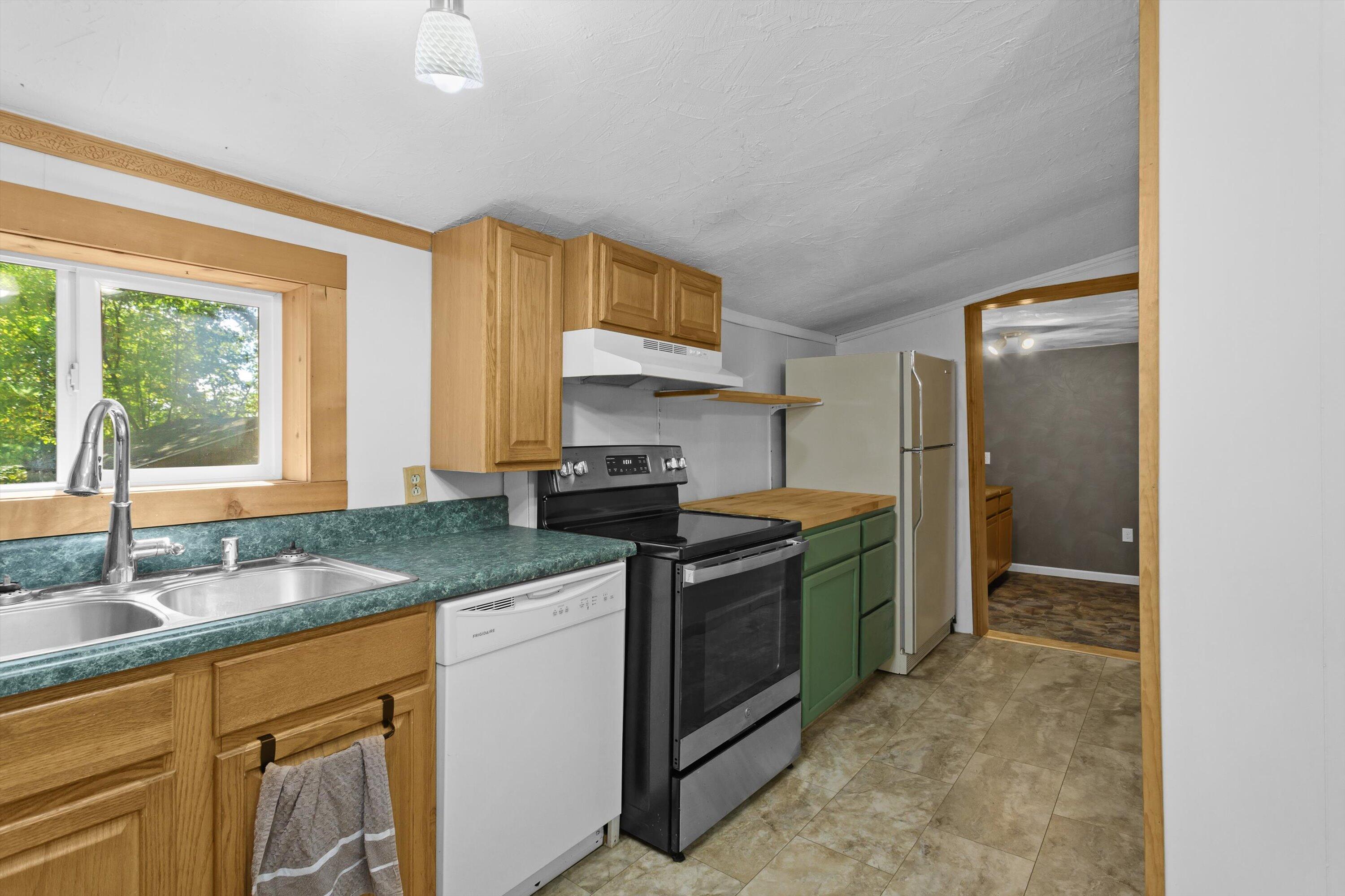 1115 Skyview RD