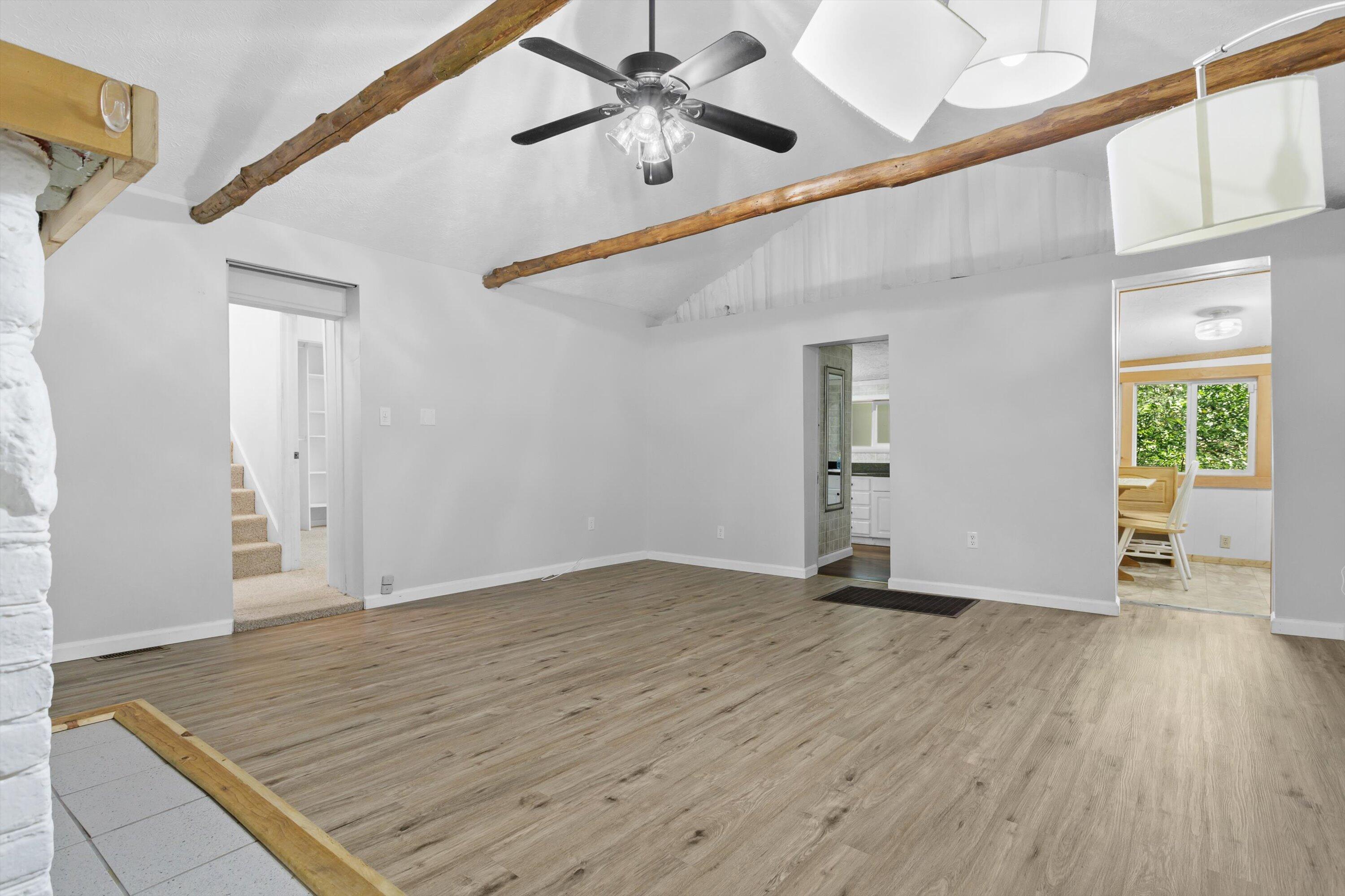 1115 Skyview RD