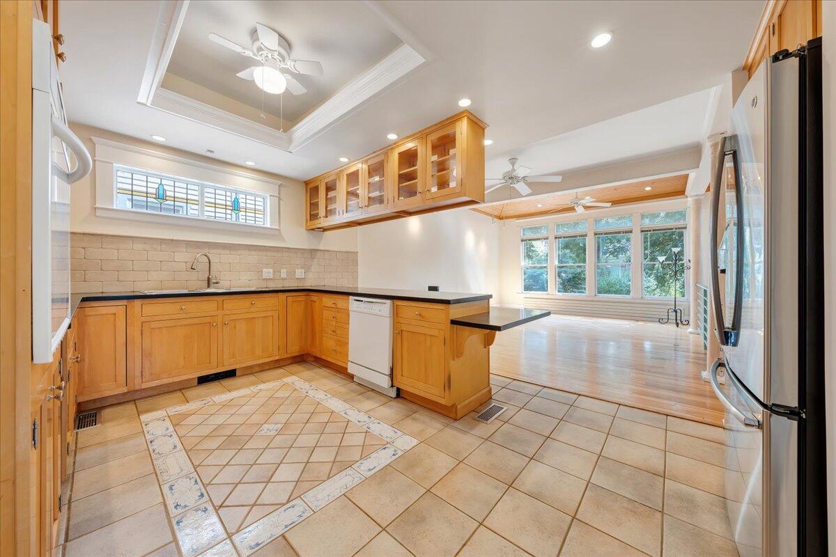 442 Washington AVE SW