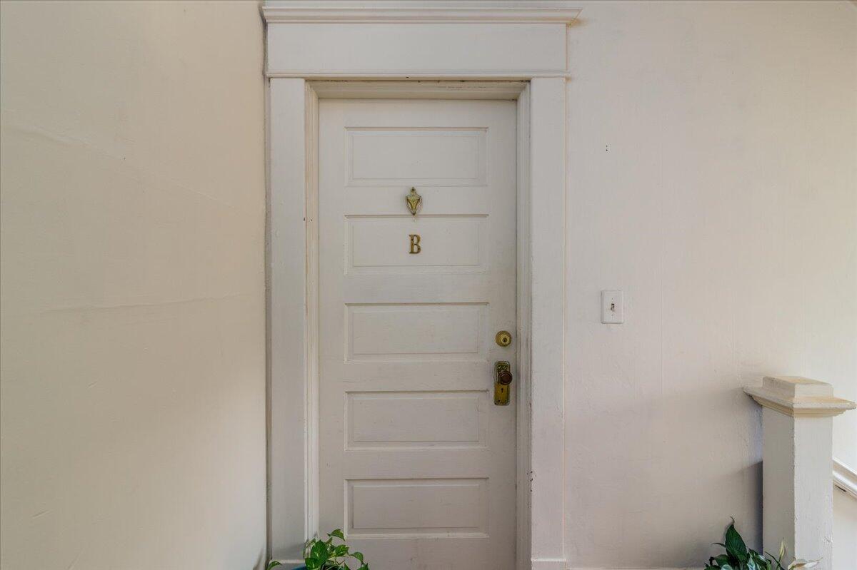 2202 Broadway AVE SW