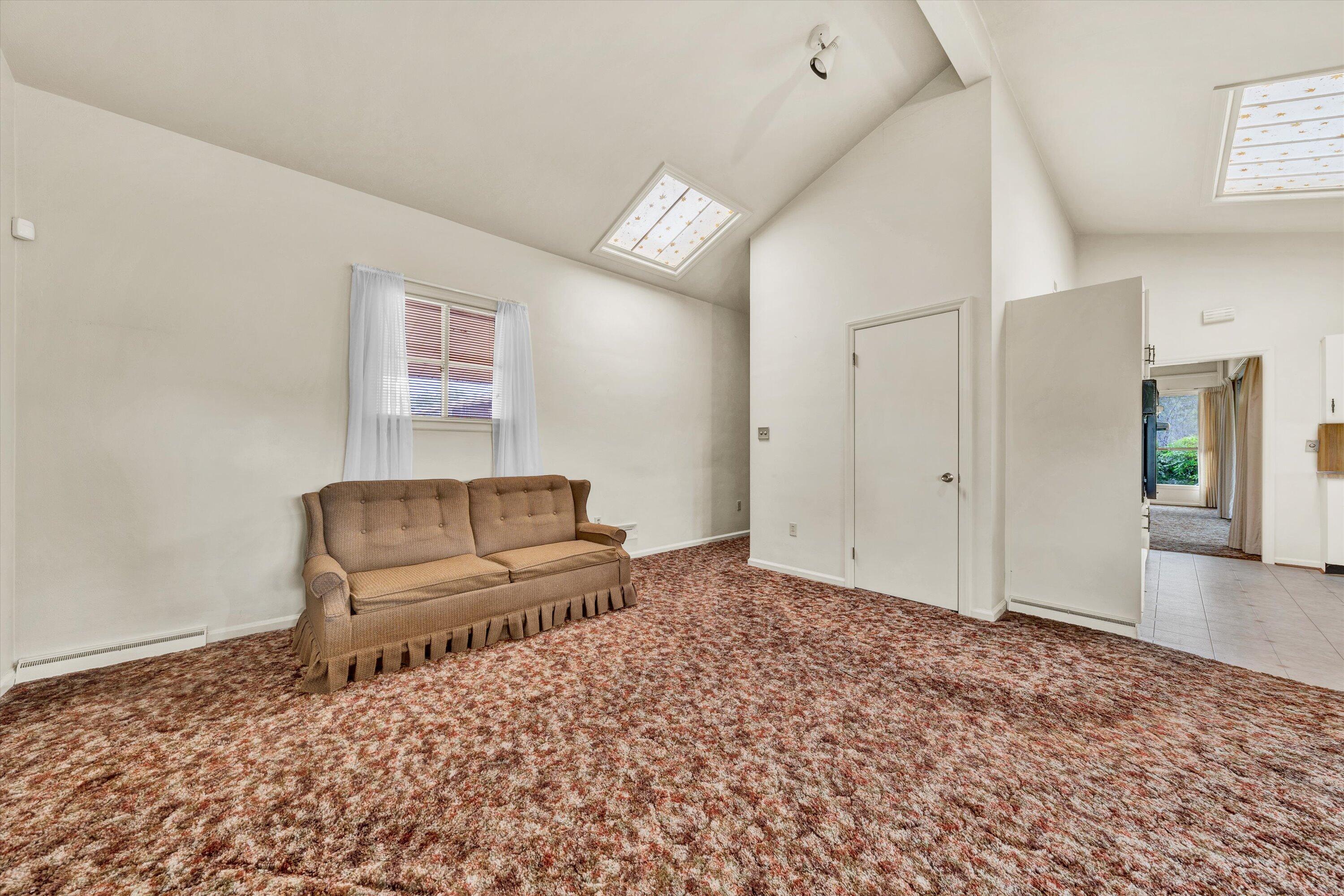 448 Cameron DR