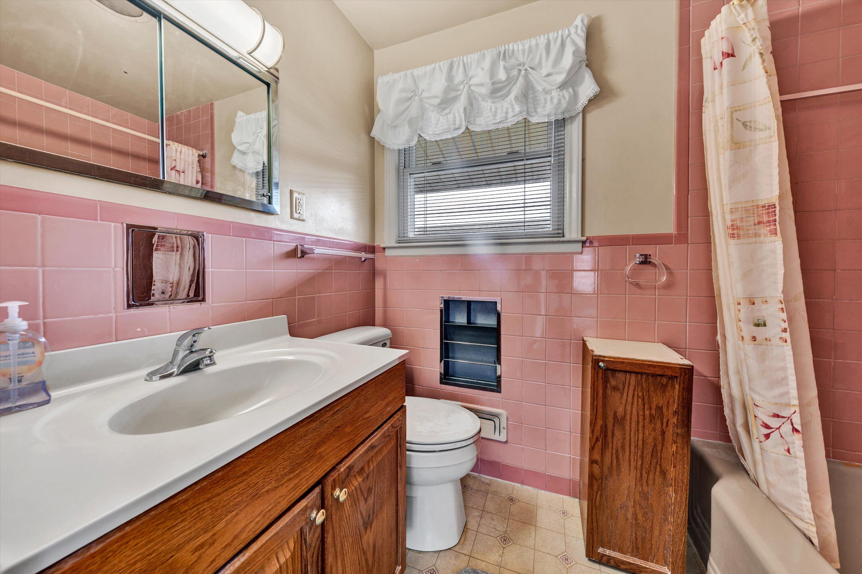 448 Cameron DR