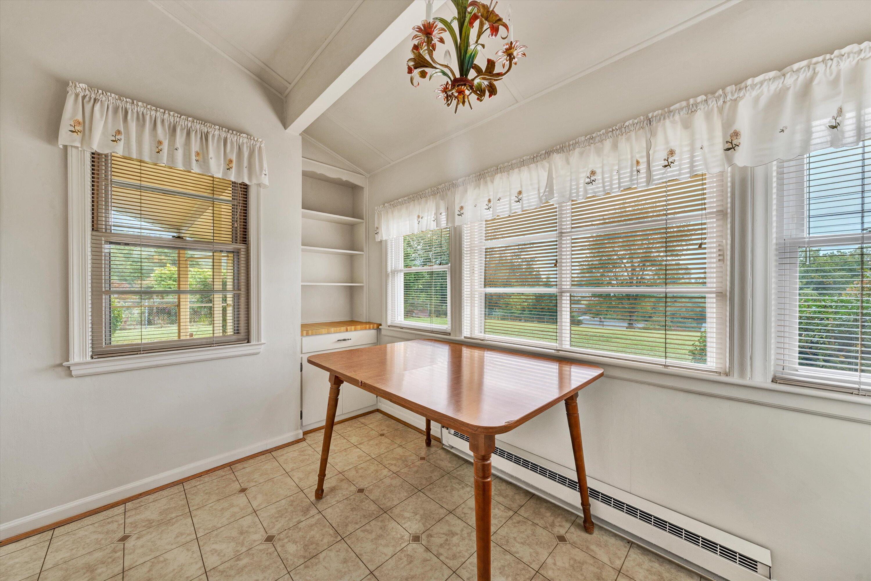448 Cameron DR