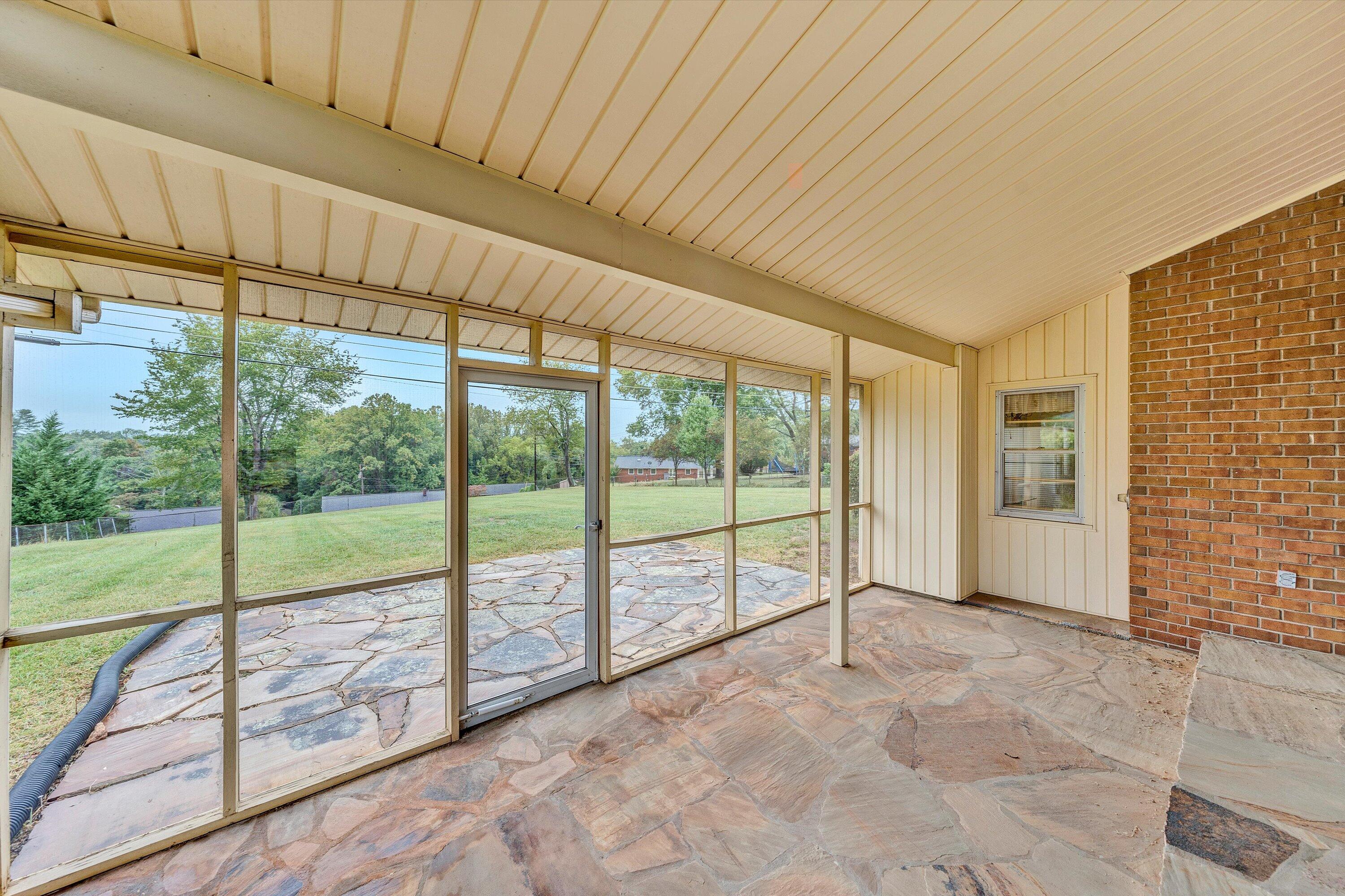 448 Cameron DR