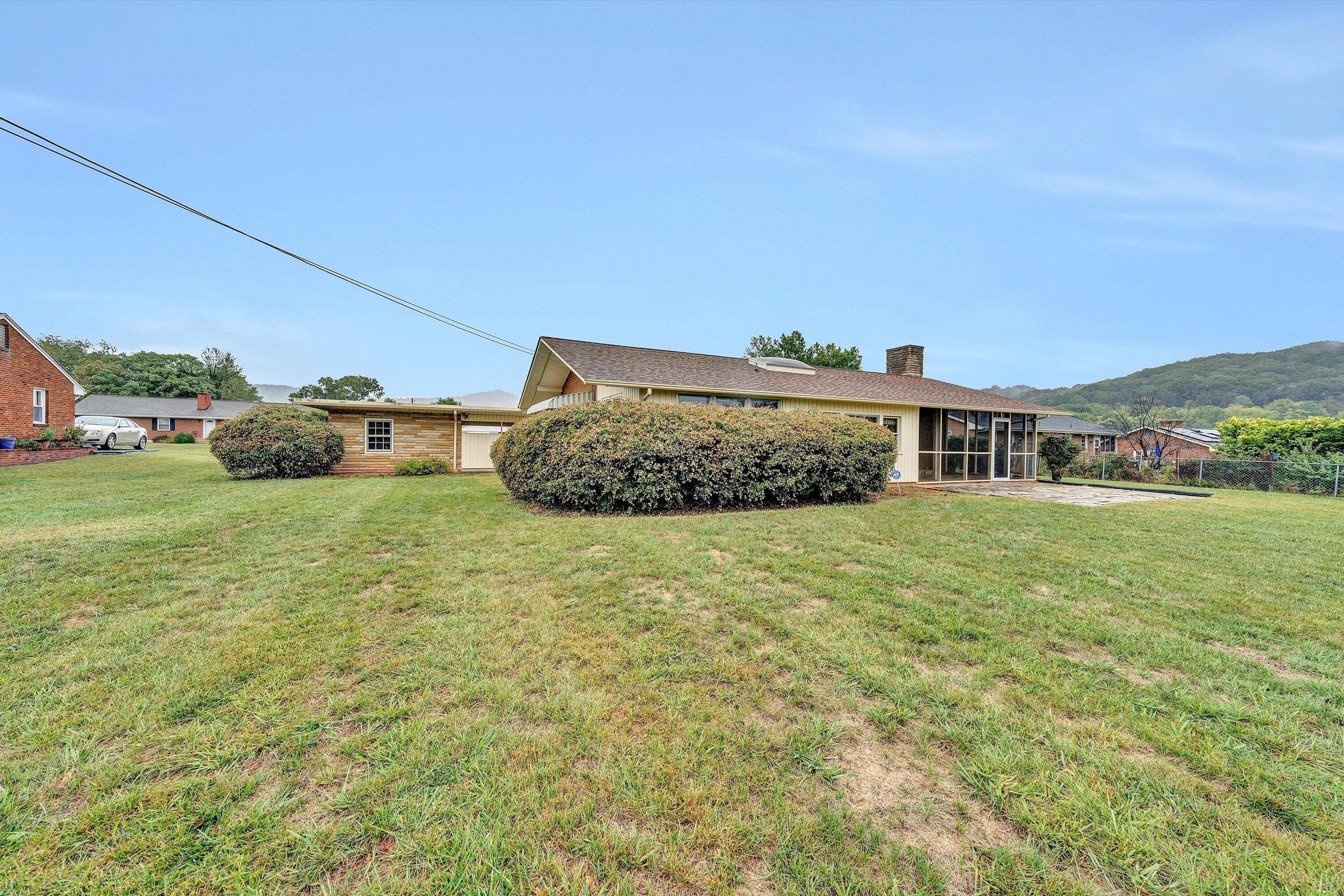 448 Cameron DR